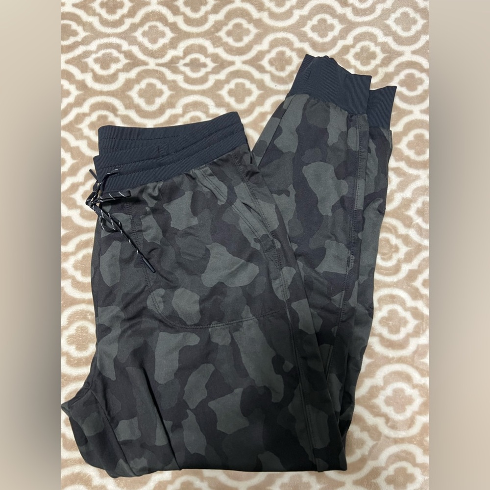 Zella Black Camo Live In Joggers Size M